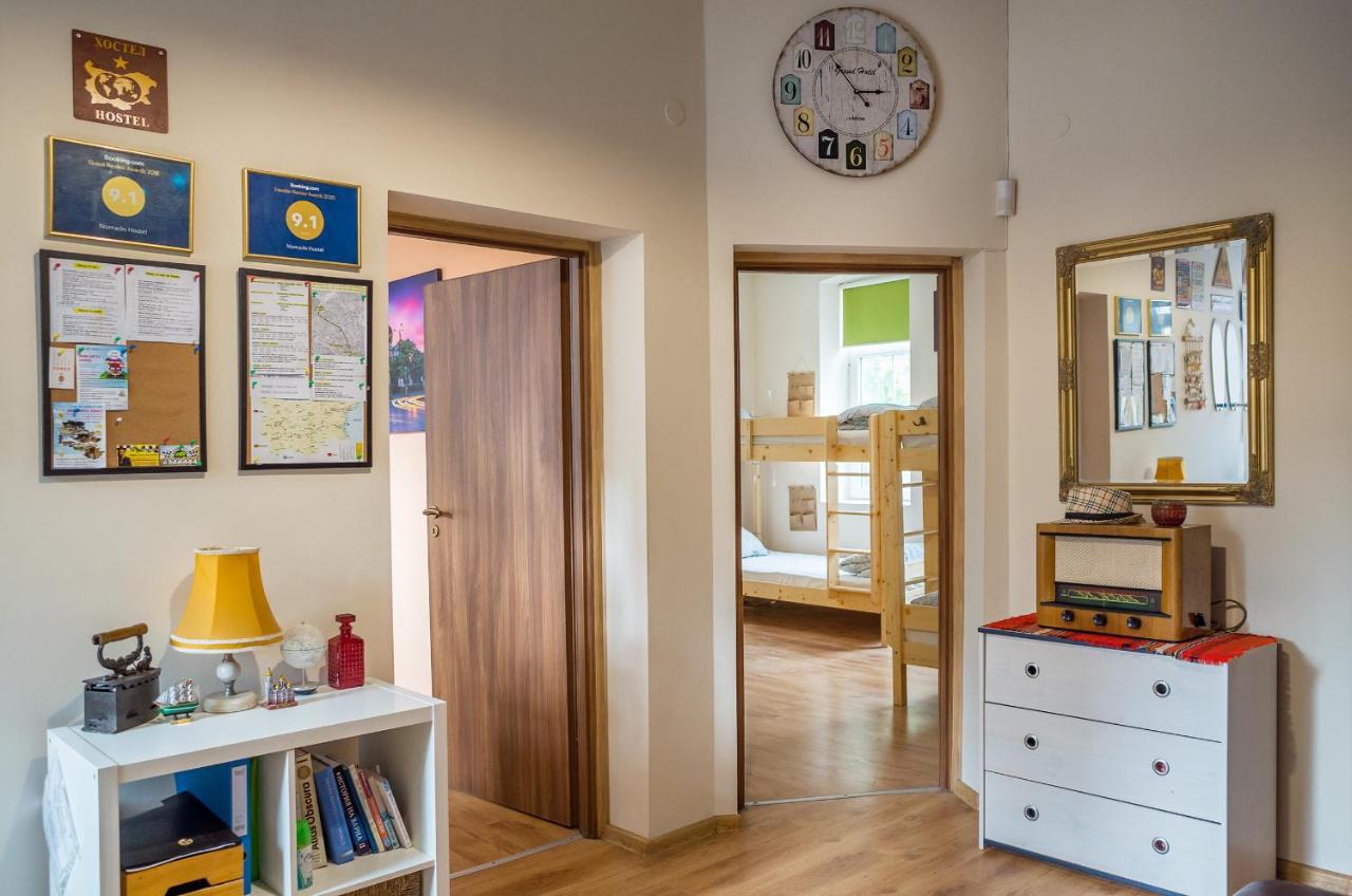 וארנה Nomado Hostel מראה חיצוני תמונה