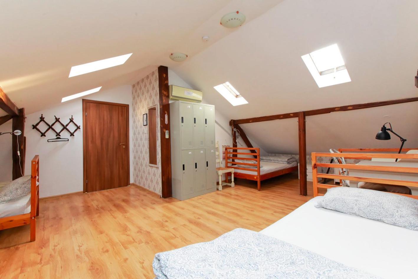 וארנה Nomado Hostel מראה חיצוני תמונה