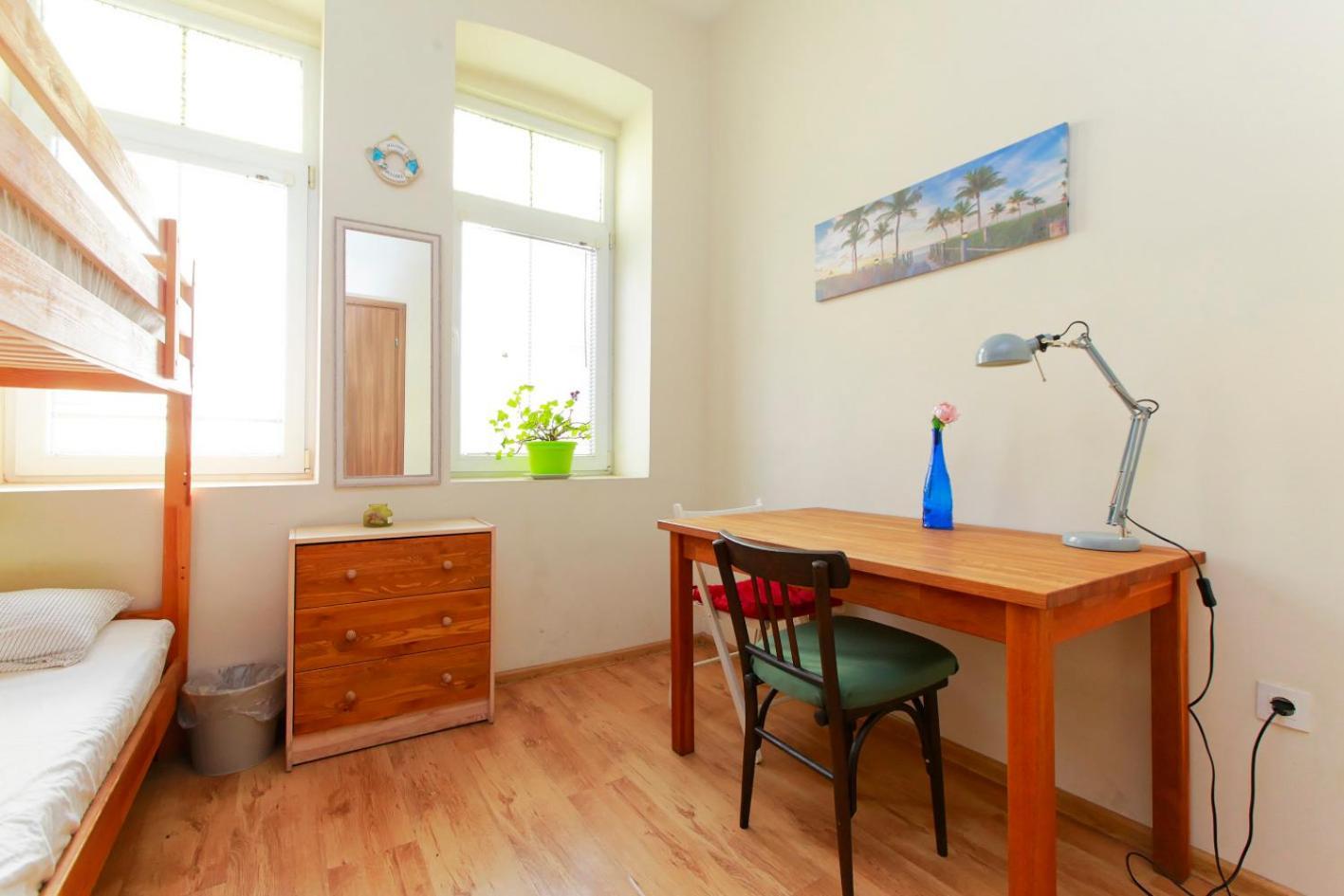 וארנה Nomado Hostel מראה חיצוני תמונה