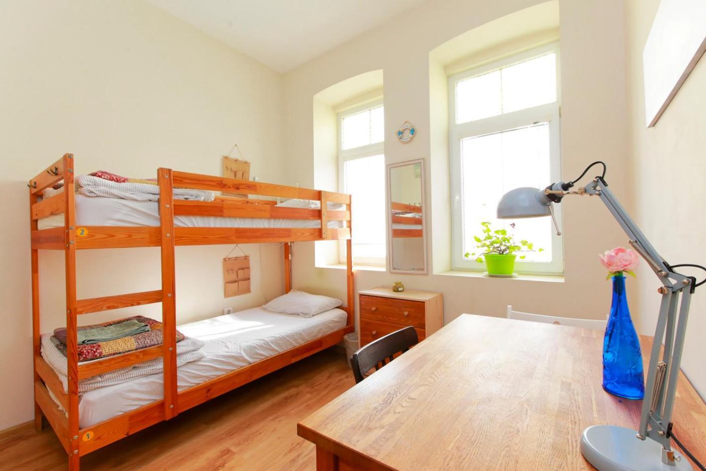 וארנה Nomado Hostel מראה חיצוני תמונה