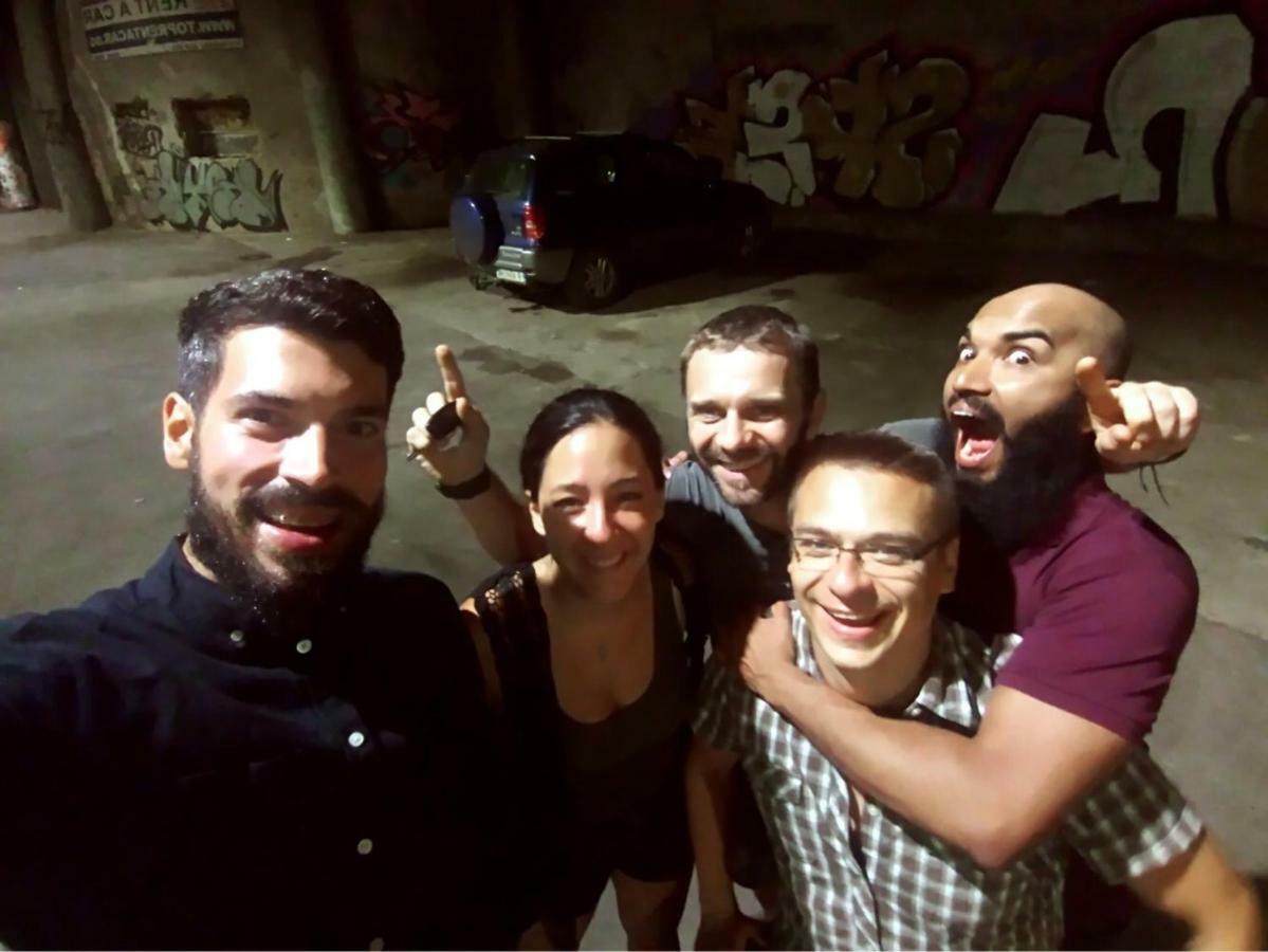 וארנה Nomado Hostel מראה חיצוני תמונה