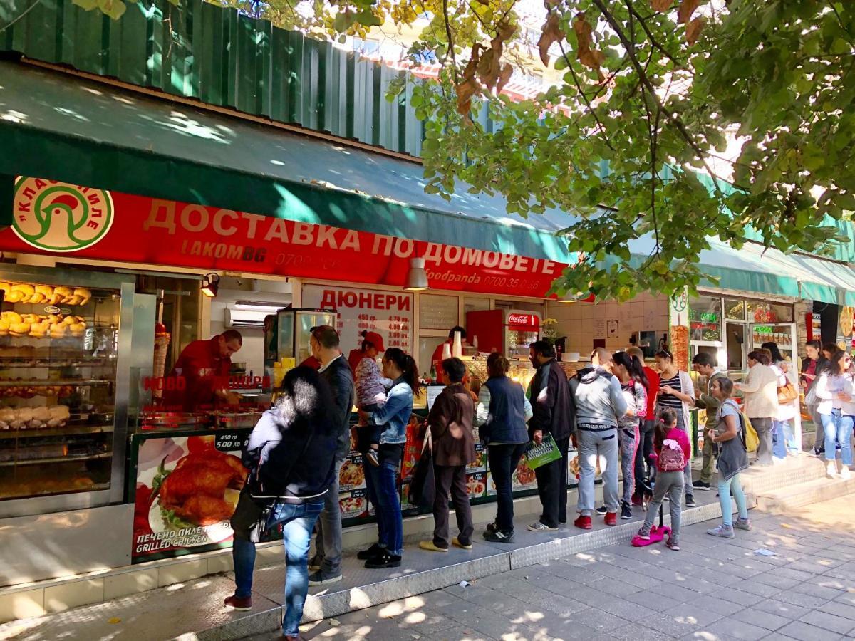 וארנה Nomado Hostel מראה חיצוני תמונה